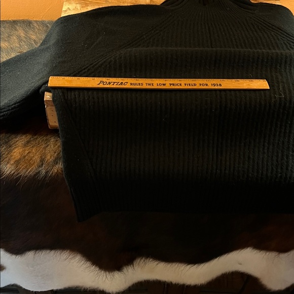 Everlane recycled cashmere mock turtleneck sweater - Picture 8 of 9